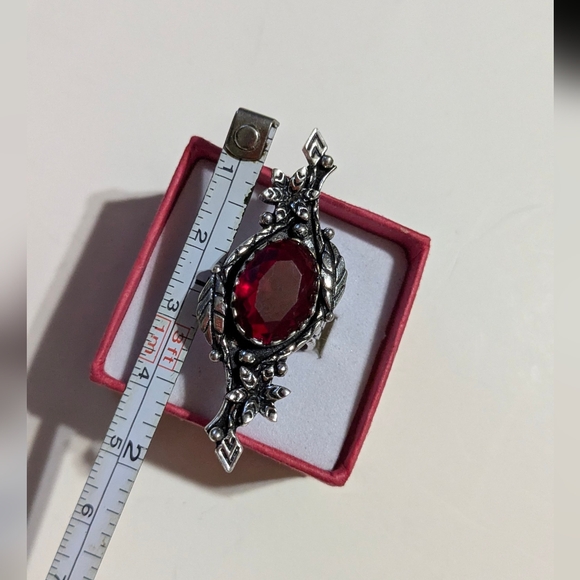 Handcrafted Unique Simulated Ruby Ring (7) - Picture 7 of 12